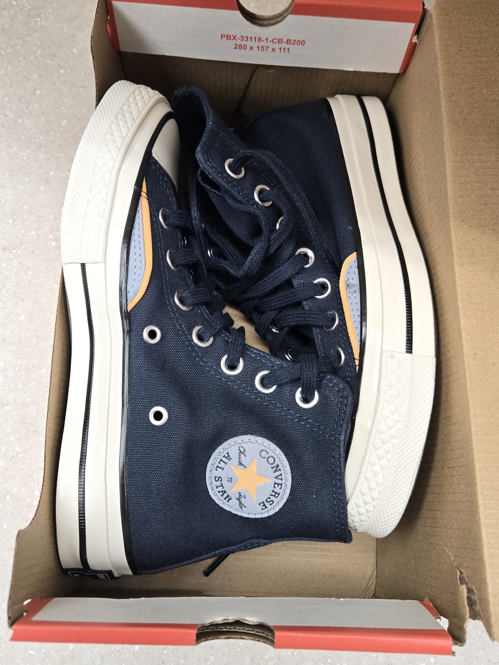 Converse Men/Women's Navy High-Top Sneakers, M-3.5, W-5.5